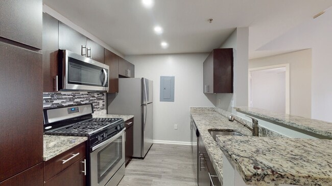 Interior Photo - 14 North