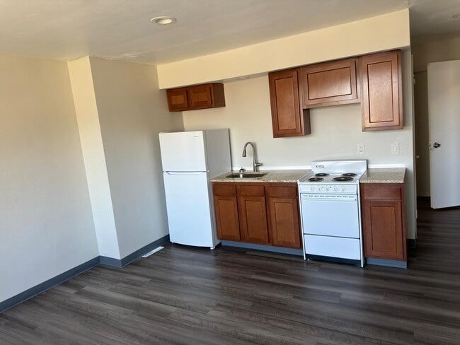 Photo - 5420 Stanton Ave Apartment