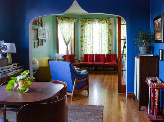 Dining Room - 2224 W Cortez St
