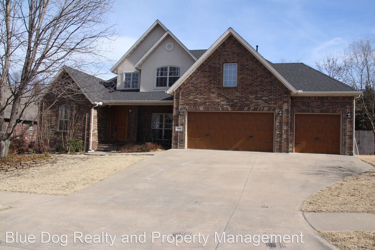 Primary Photo - 4 br, 3.5 bath House - 1200 NE Buckingham ...