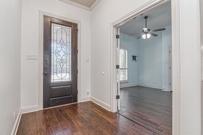 Foto del edificio - 5914 Llano Ct