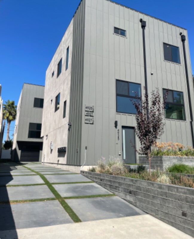 Foto del edificio - 4925 Kester Ave