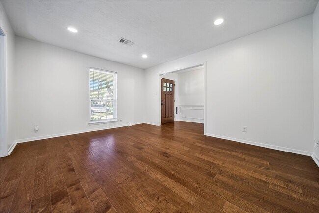 Foto del edificio - 955 Thornton Rd