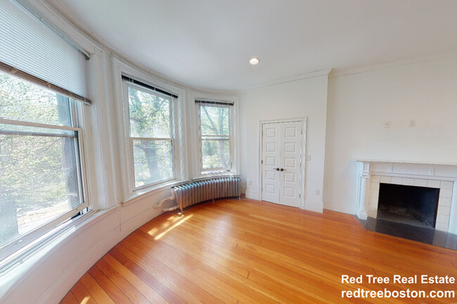 Building Photo - 373 Commonwealth Ave