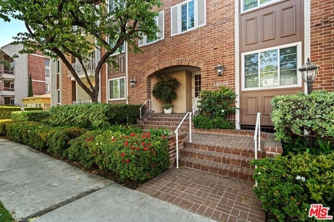 Building Photo - 10668 Eastborne Ave