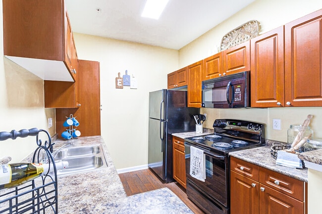 Building Photo - Rice Creek