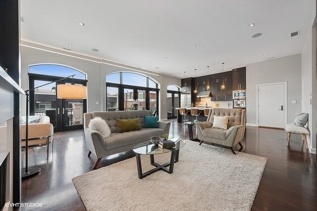 Foto del edificio - 1700 W Division St