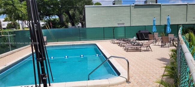 Foto del edificio - 4501 NE 21st Ave