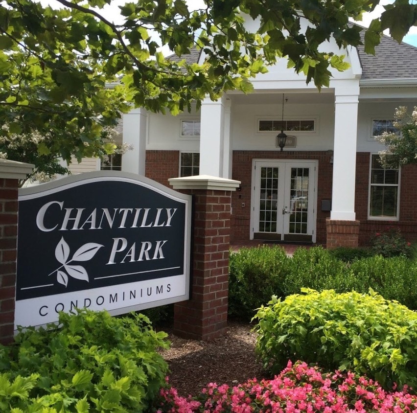 3850 Lightfoot St, Chantilly, VA 20151 Condo for Rent in Chantilly