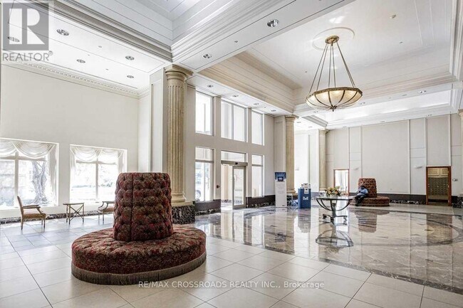 Photo du bâtiment - 8 Lee Centre Dr