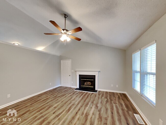 Foto del edificio - 7001 Lazy Breeze Cir