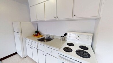 Interior Photo - 255 Stewart Street