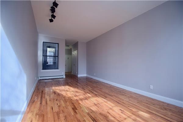 Building Photo - 305 W 113th St