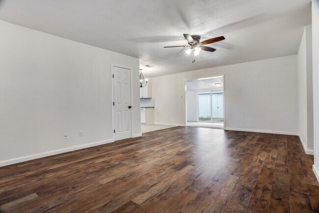 Foto del edificio - 909 Bennett St