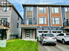 Building Photo - 772 Tadpole Cres