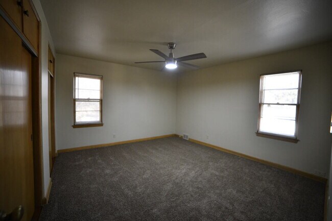 Building Photo - 3330 N 55th St