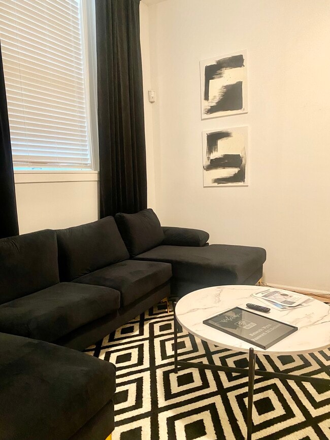 Foto del edificio - 321 Belt Ave