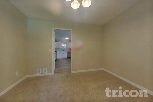 Foto del edificio - 2466 Red Barn Rd