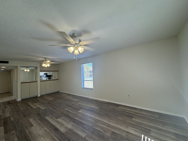 Building Photo - 259 Fenwick Dr