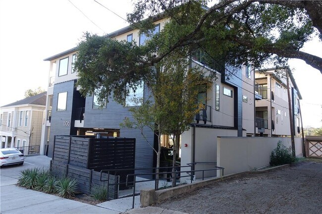 Building Photo - 1306 West Ave