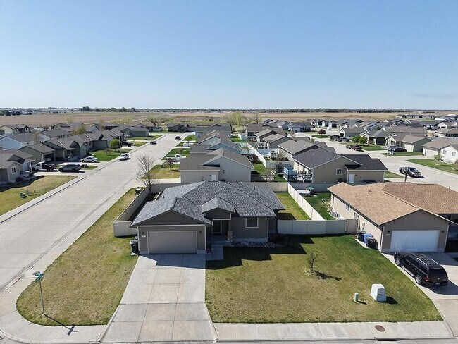 Foto del edificio - 4225 Yarrow Dr