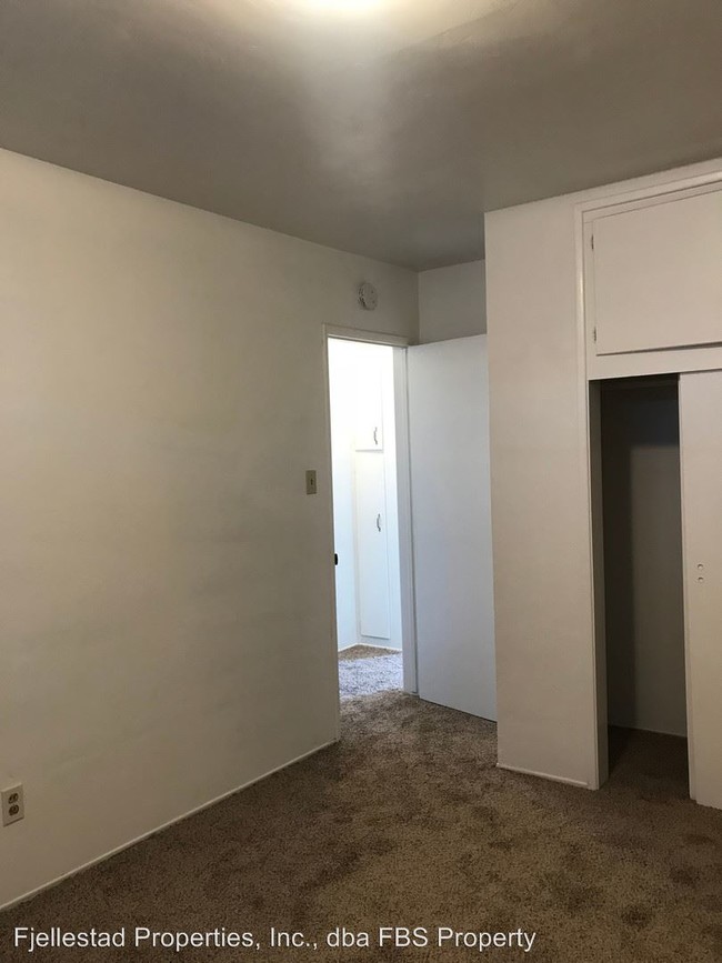Building Photo - 2 br, 1 bath House - 4430 1/2 48th Street
