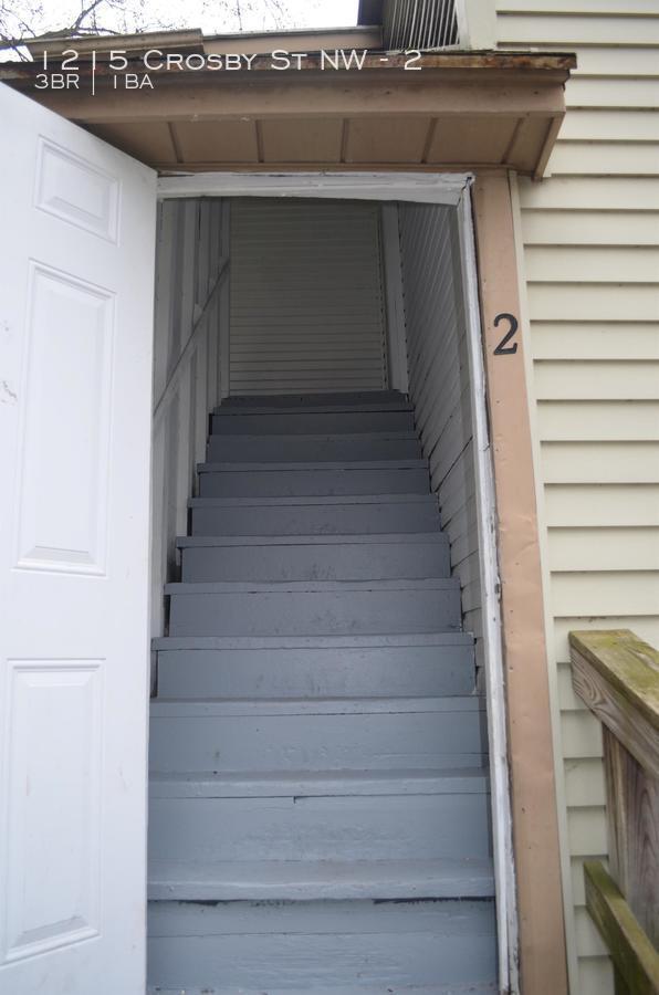 Foto del edificio - 1215 Crosby St NW