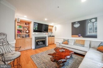 Building Photo - 414 S Fayette St