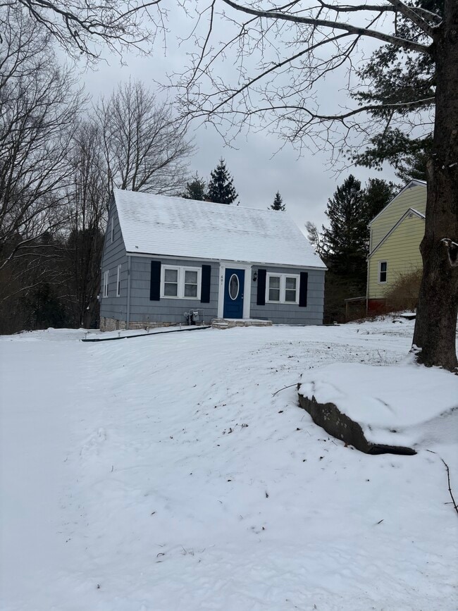 Building Photo - 601 Echo Rd