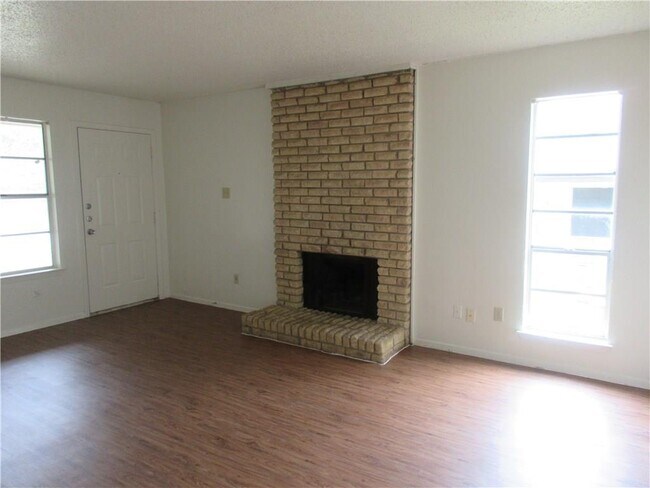 Building Photo - 6910 Millrace Dr