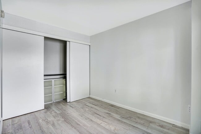 Building Photo - 205 Nelson Ct