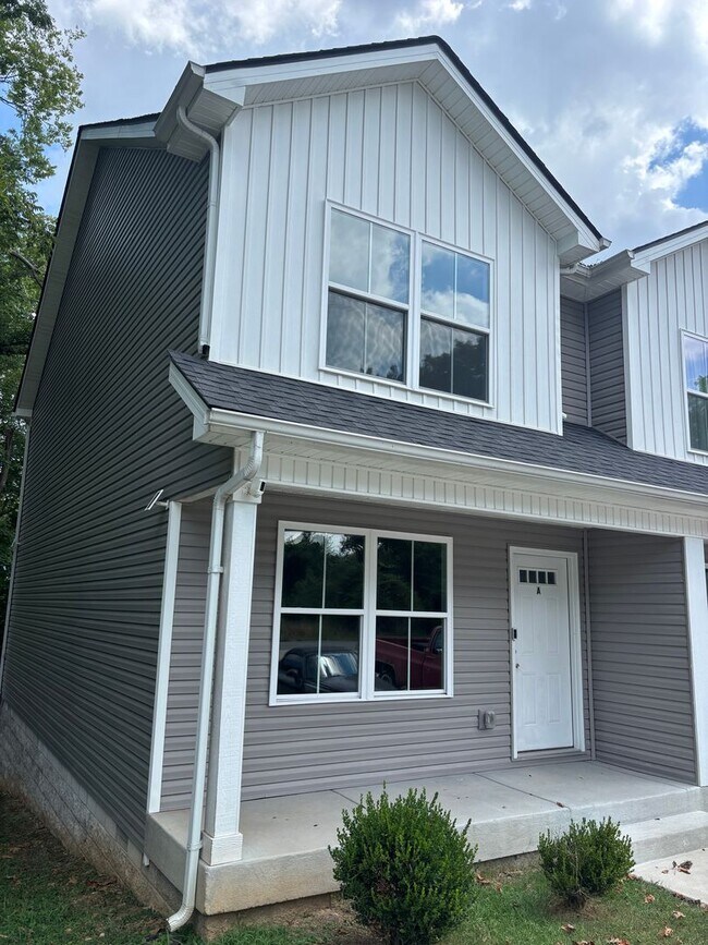 Foto del edificio - Now Available for Rent – Beautiful New Tow...