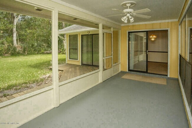 Building Photo - 13009 Bent Pine Ct E