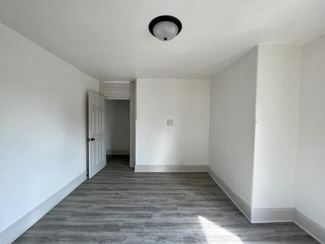 Building Photo - 312 Pine St