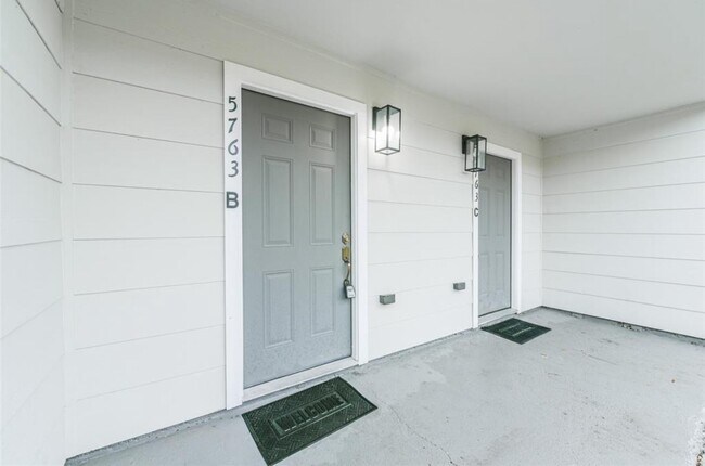 Foto del edificio - 5763 Easthampton Dr