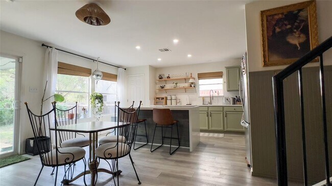 Building Photo - 8908 W Hove Loop