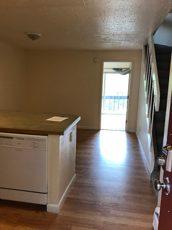 Foto del edificio - 1065 University Ave