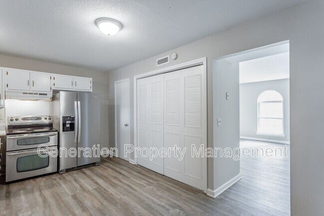 Foto del edificio - 1113 McBrien Rd