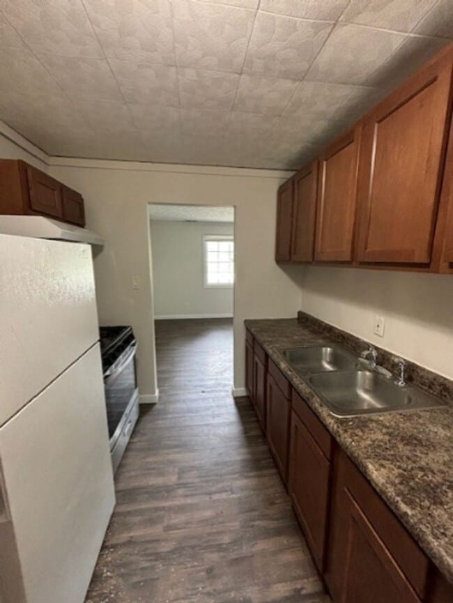 Foto del edificio - 713 N Maplewood Dr