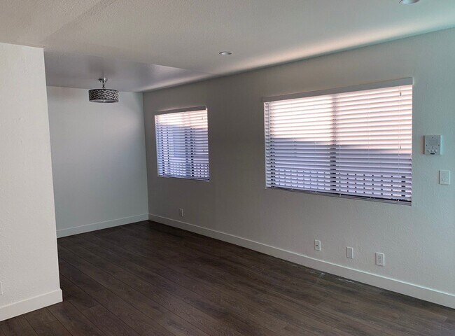 Foto del edificio - 11040 Hesby St
