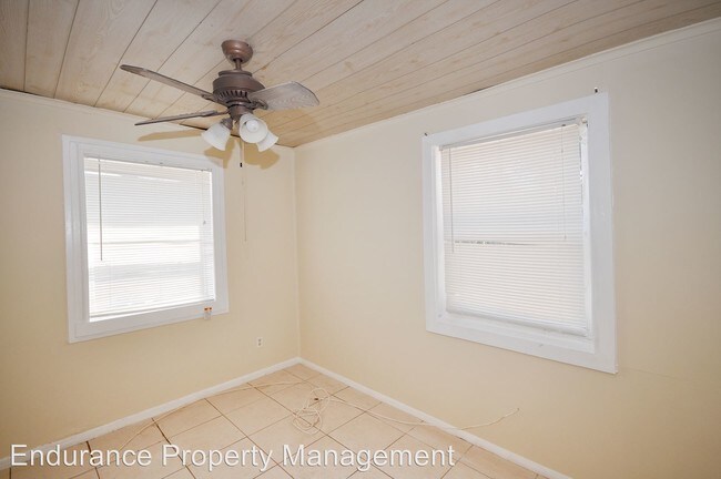 Building Photo - 3 br, 2 bath House - 657 W 4th ST