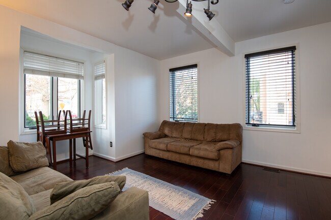 Foto del edificio - 46 N St NW