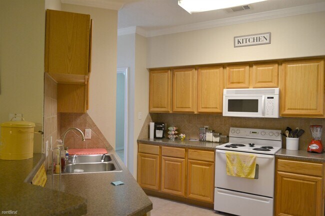Building Photo - 3 br, 2 bath House - 204 Hartford Dr