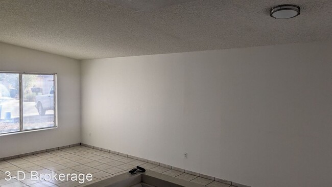 Building Photo - 3 br, 2 bath House - 5342 S. Via Baltra