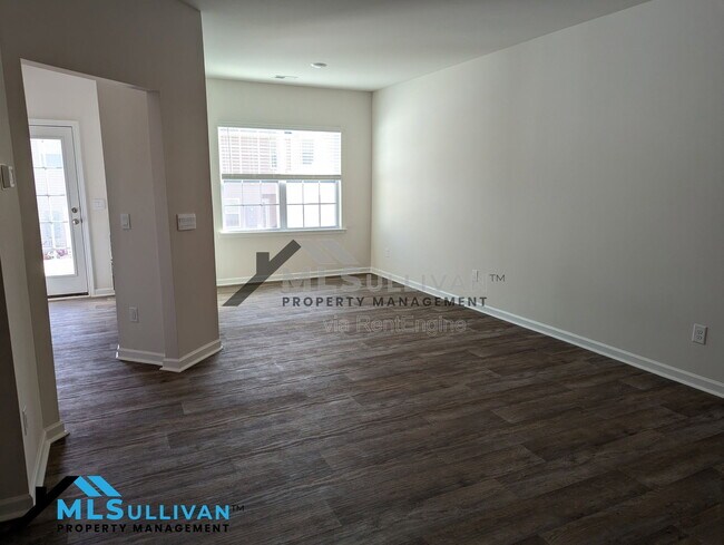 Foto del edificio - 2821 Egert Dr