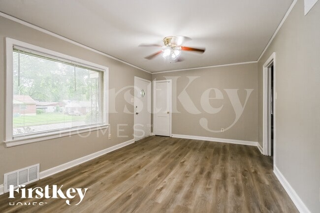 Building Photo - 1493 Fox St