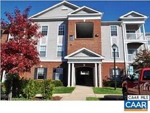 Building Photo - 196 Yellowstone Dr
