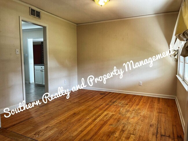 Foto del edificio - 130 E Salem Dr