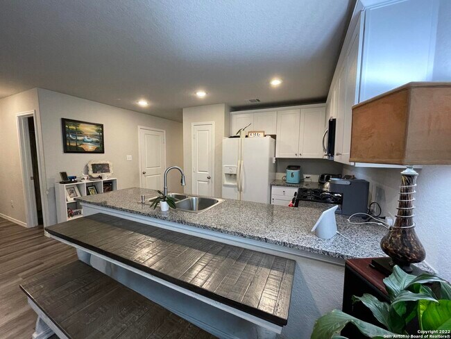 Foto del edificio - 5614 Tempest Ct