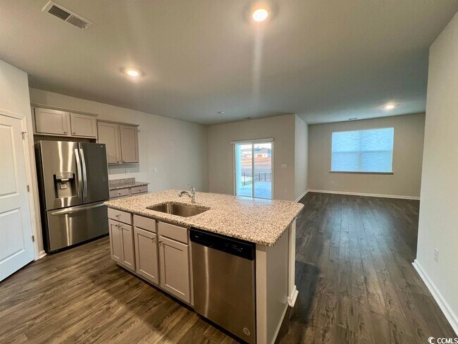 Building Photo - 2123 Ainsley Dr